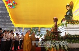 Chiêm bái tượng Phật ngọc hòa bình thế giới 